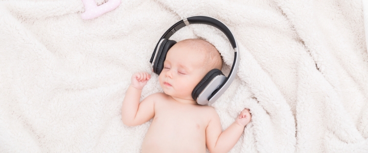 Ce este zgomotul alb si de ce ii calmeaza pe bebelusi