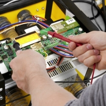 Multimetru digital Trotec BE47, Protectie CAT II 600 V /CAT III 300 V, Functie de testare dioda si baterie